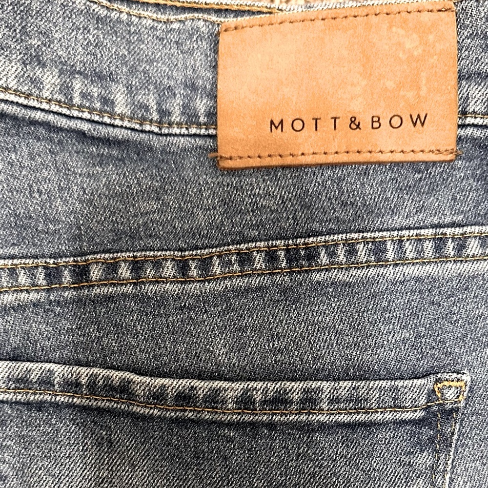 Mott & Bow Straight Fit Jeans Men's Size 35x34 Medium Wash Denim